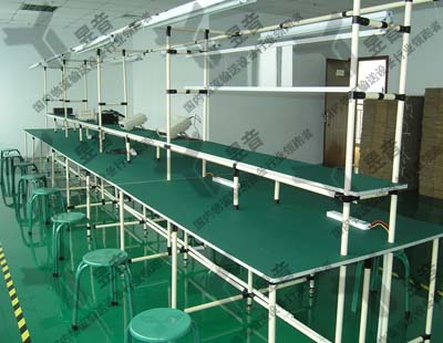 皮帶輸送機(jī)的頭部漏灰、溜槽的設(shè)計(jì)